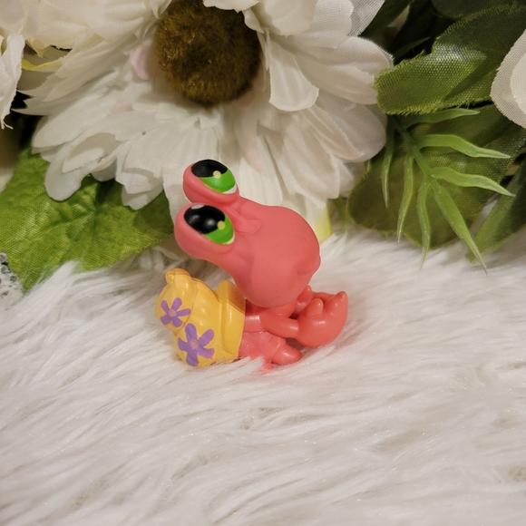 Littlest Pet Shop Authentic LPS #62 Red Hermit Crab Green Eyes Hasbro - Picture 7 of 12